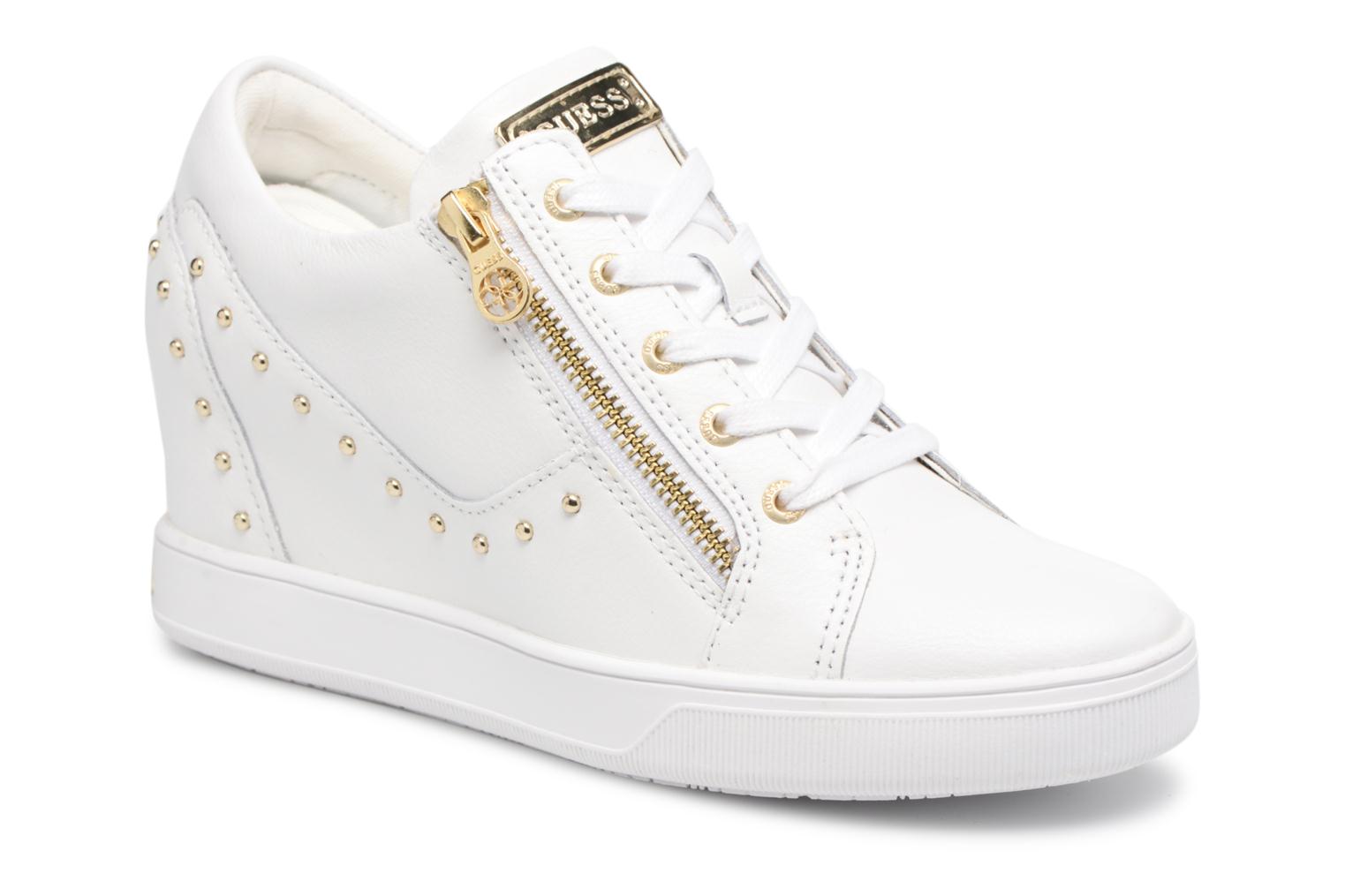 Guess Finna1 (Blanc) - Baskets chez Sarenza (313223) Guess Finna1 (Blanc) - Baskets chez Sarenza (313223)